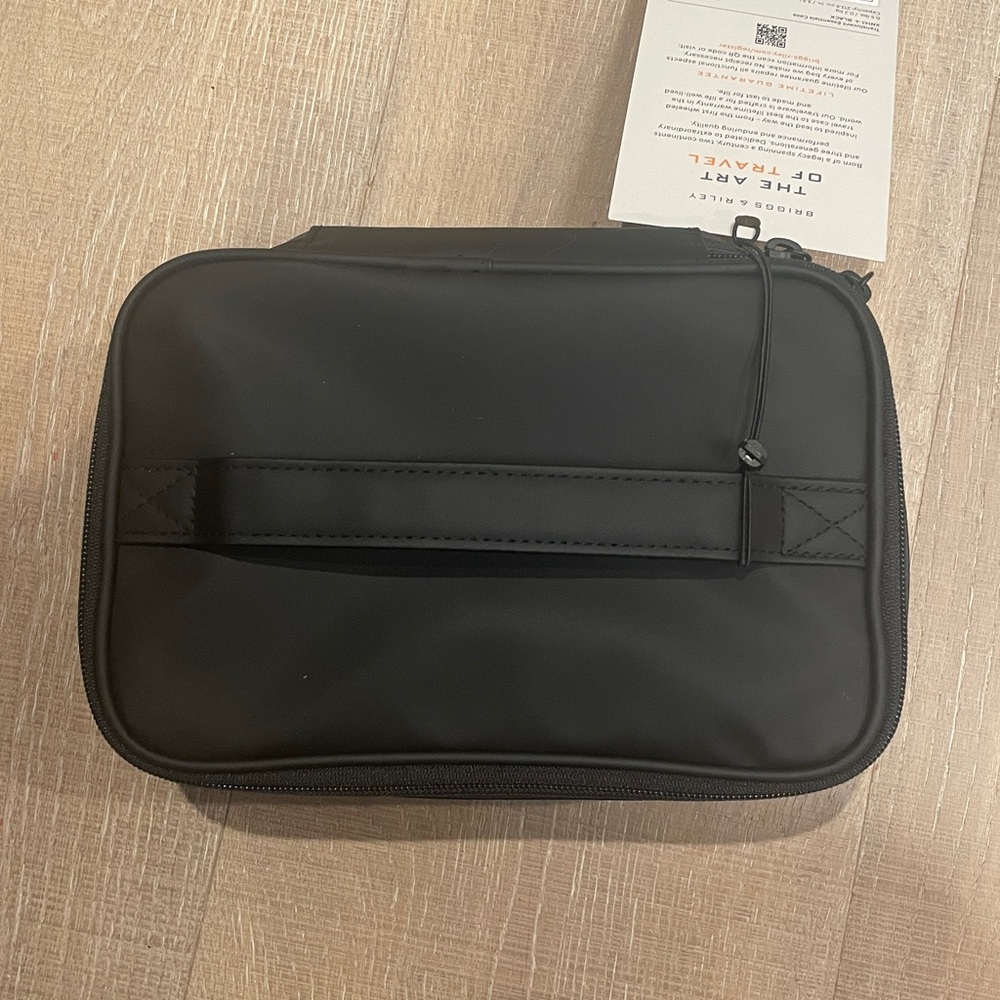 Briggs & Riley Translucent Essentials Case - Picture 3 of 5